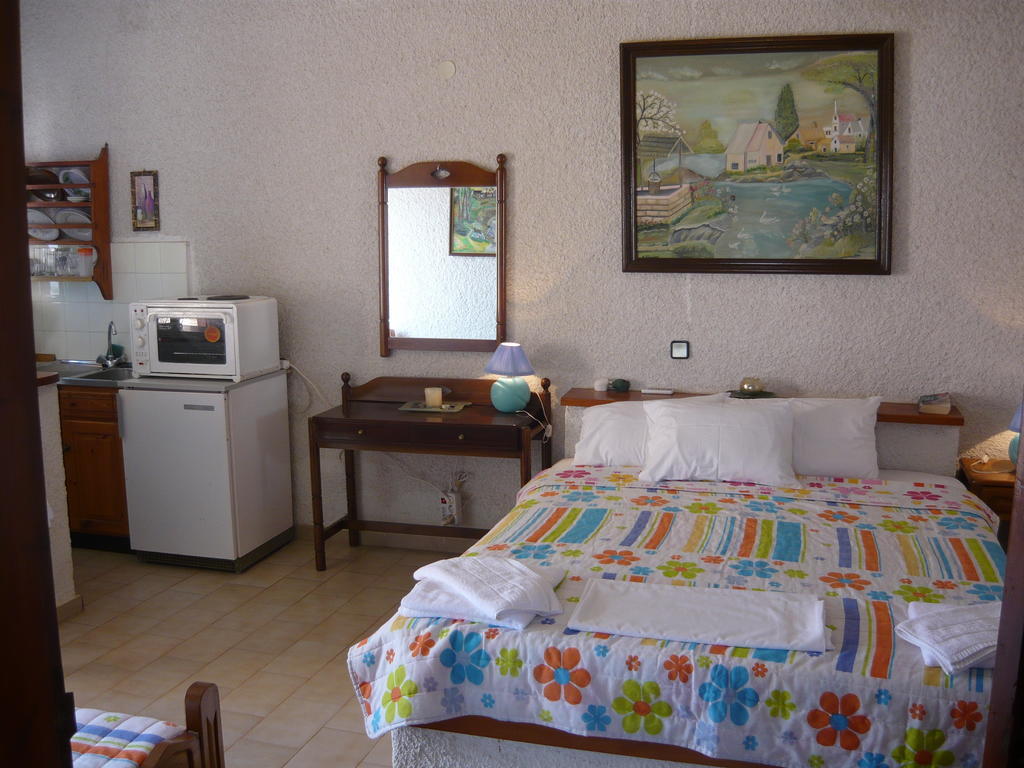 Villa Victoria Makry Gialos  Room photo